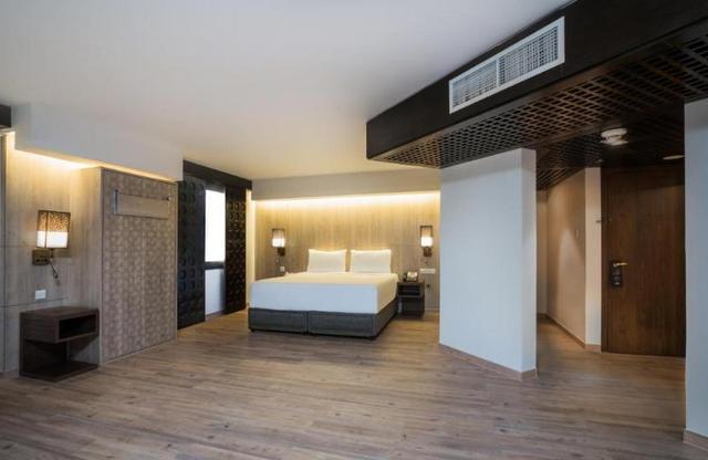 Premium Double Suite (full double bed)